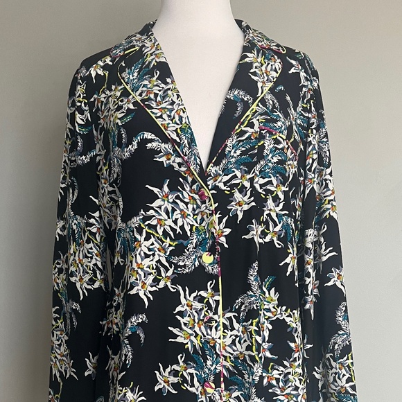 Cinq a Sept Juliet Floral Print Silk Button Front Pajama Style Casual Blouse Top - Picture 4 of 14